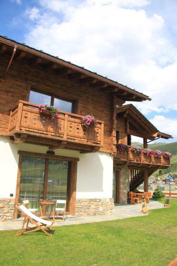 Mont Chalet Apartaments Ливиньо Экстерьер фото